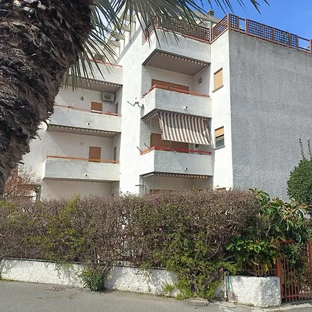 C E G House Apartamento Santa Marinella