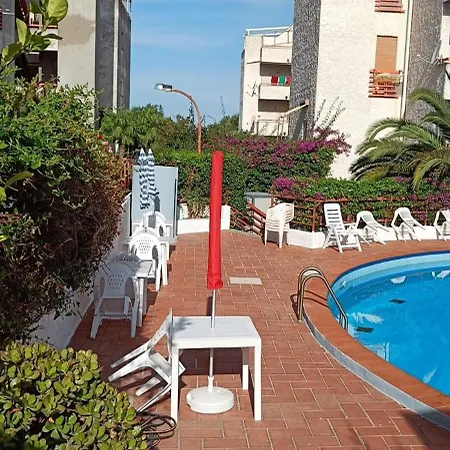 C E G House Daire Santa Marinella